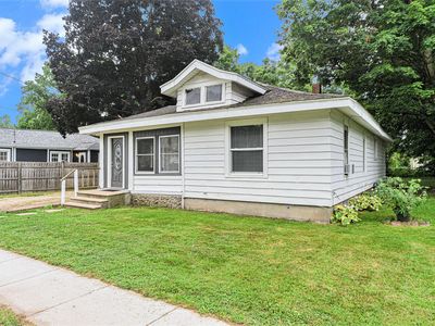 25 Washington, Galesburg, MI, 49053