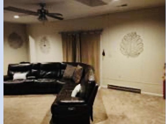 5th image of 6810 Robinia Rd