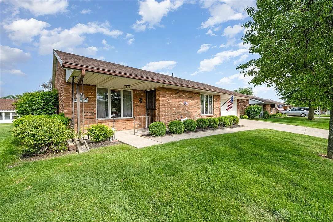 2936 Avery Cir photo 1