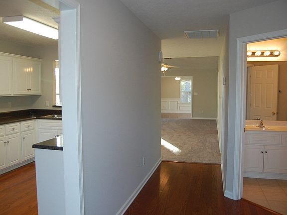 2nd image of 173 Kendallwood Ct