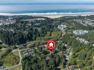 2823 NE Jackson Pl, Newport, OR 97365