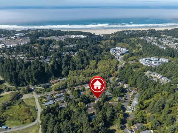 2823 NE Jackson Pl, Newport, OR 97365