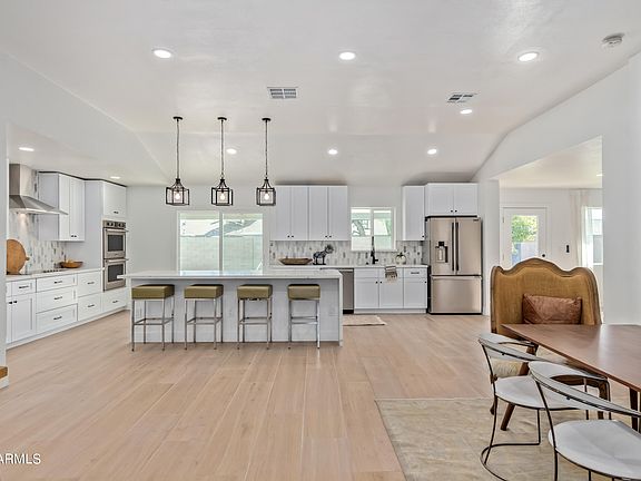 3rd image of 8237 E HAZELWOOD Street