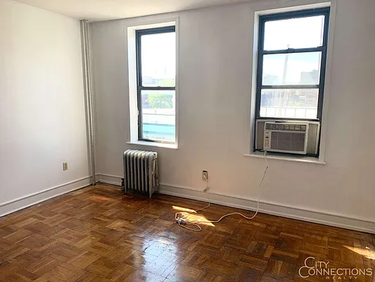 Rented by City Connections Realty | media 8