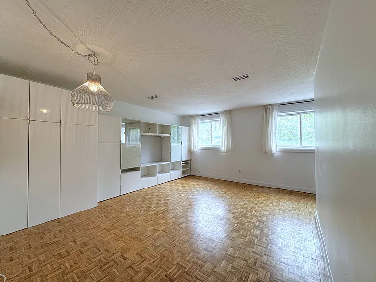 1175 Queen St E #B — Photo 7