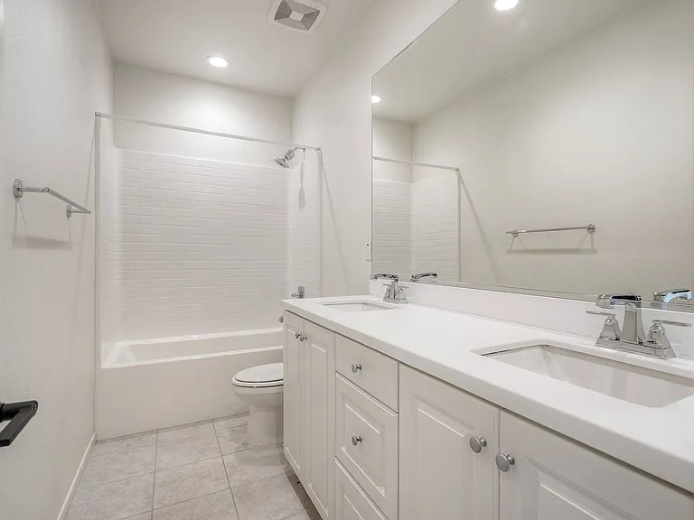 729 Merit Dr — Photo 21
