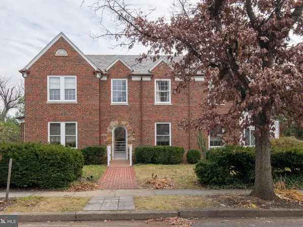 2701 35th Pl NW, Washington, DC 20007