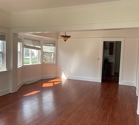 3rd image of 7403 Remmet Ave