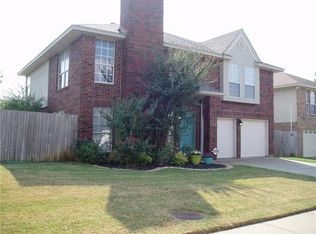 8512 Pedernales Trl, Fort Worth, TX 76118