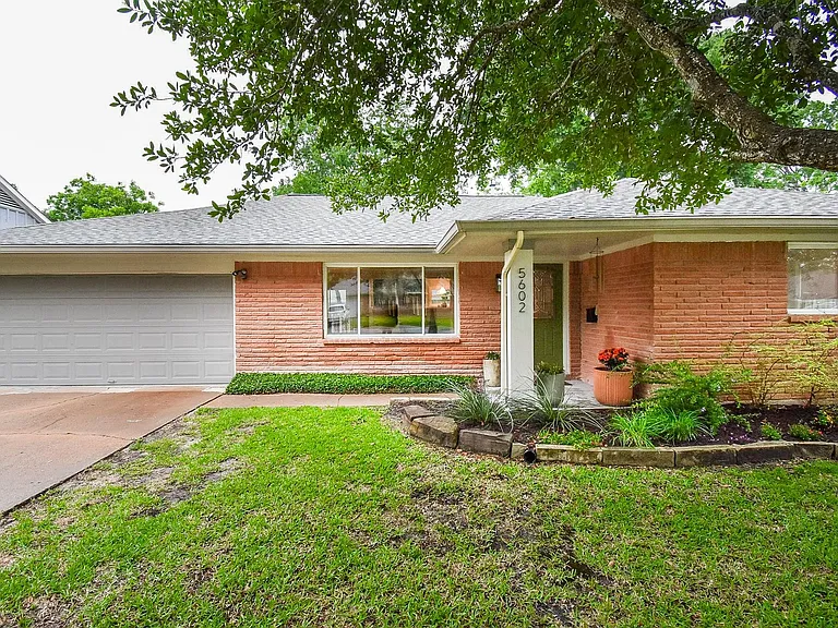 5602 McKnight St — Photo 2