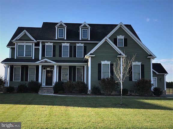 2nd image of 950 Chanticleer Cir