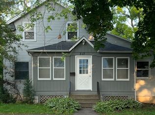 317 S 8th St, Dekalb, IL 60115