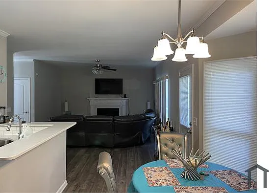 7424 Harbor Cove Ct — Photo 3