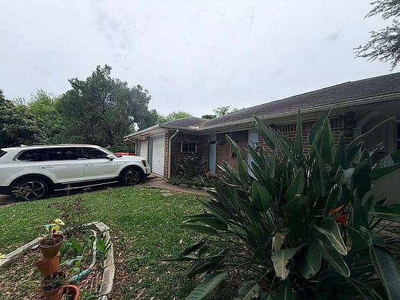 2nd image of 8910 Neff St