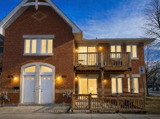 4140 Foxwood Dr #801, Burlington, ON L7M 4R4