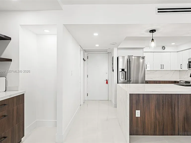 5701 Collins Ave #503 — Photo 15