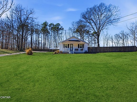 2nd image of 390 Memory Ln