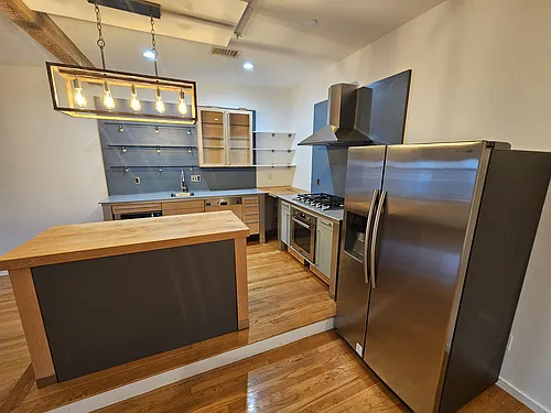 100 Pearl St #18 Photo 1