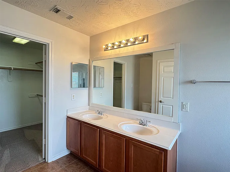 11531 Jacinth Ct — Photo 23