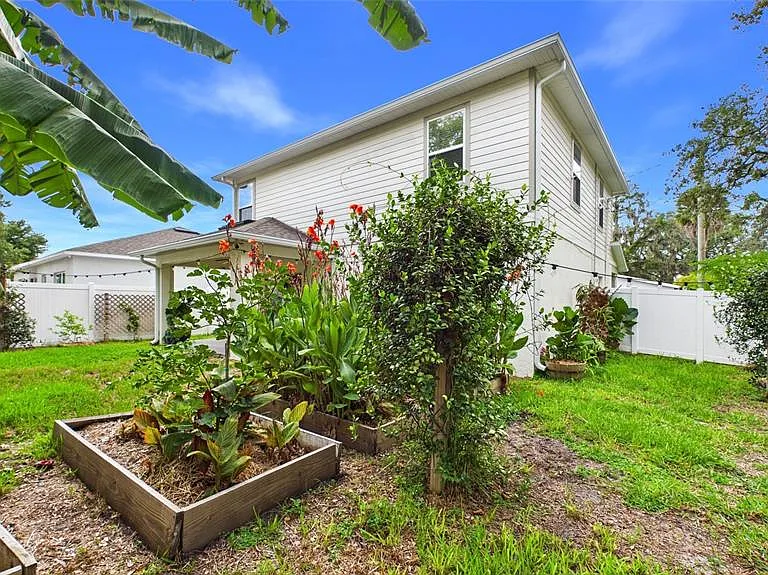 3802 E Curtis St — Photo 28