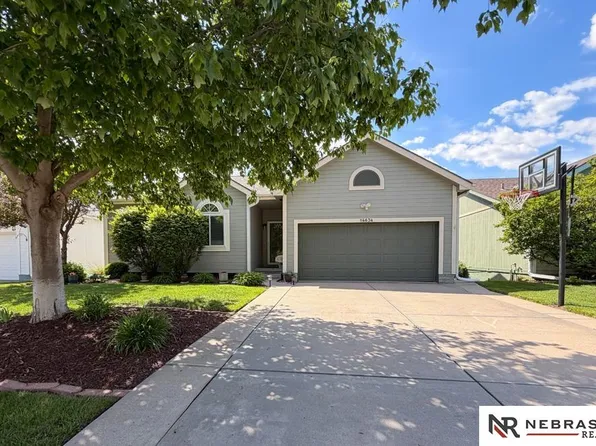 14634 Saratoga St, Omaha, NE 68116
