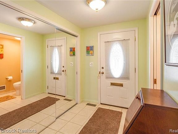 5th image of 1606 Brentwood Dr