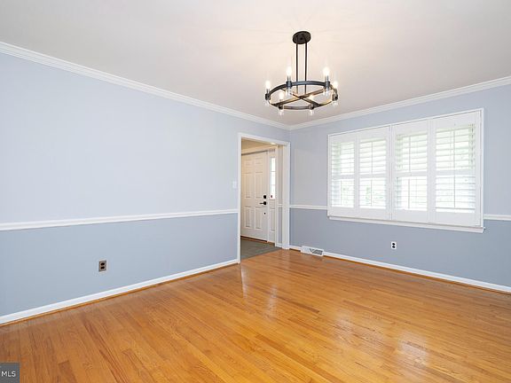 4th image of 3 E Savannah Dr