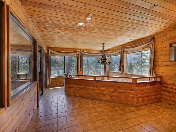 5th image of 100 Carson View Dr