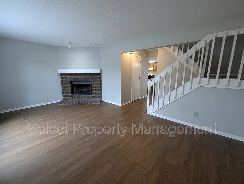 3 bed, 1.5 bath, 1240 sqft, $1,399 — Photo 4