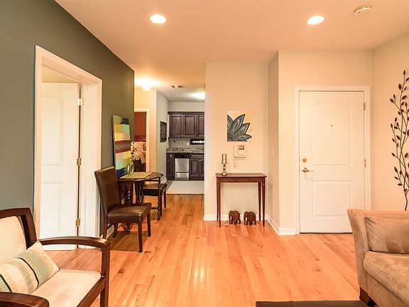3rd image of 605 New York Ave APT 501