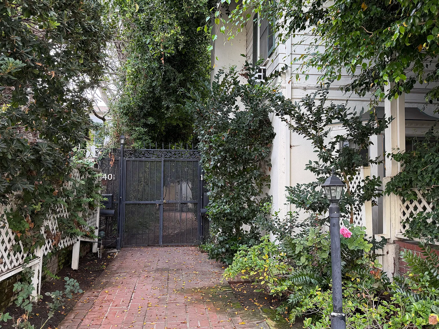 2 bed, 2.5 bath, 1450 sqft, $5,500 — Photo 3