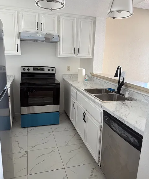 720 W 4th St #3 — Photo 11