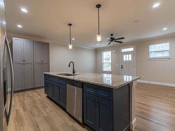 4th image of 1737 Arbor Hills Dr SE
