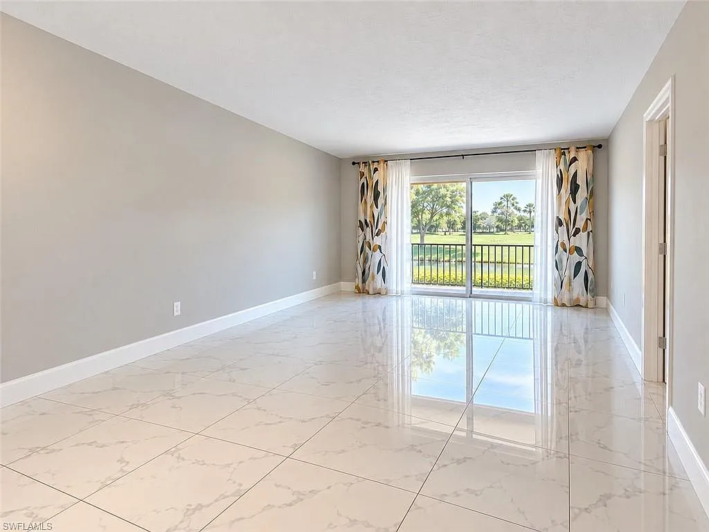 2 bed, 2.0 bath, 919 sqft, $2,500 — Photo 4