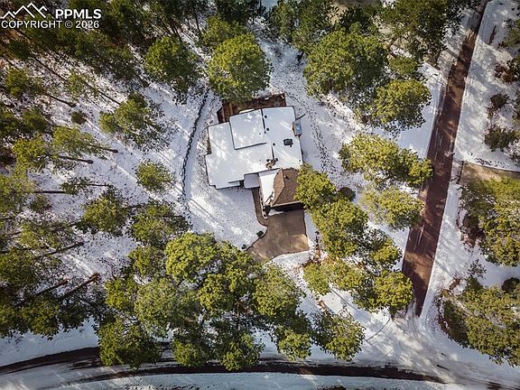 3rd image of 20070 Lofty Pine Ln