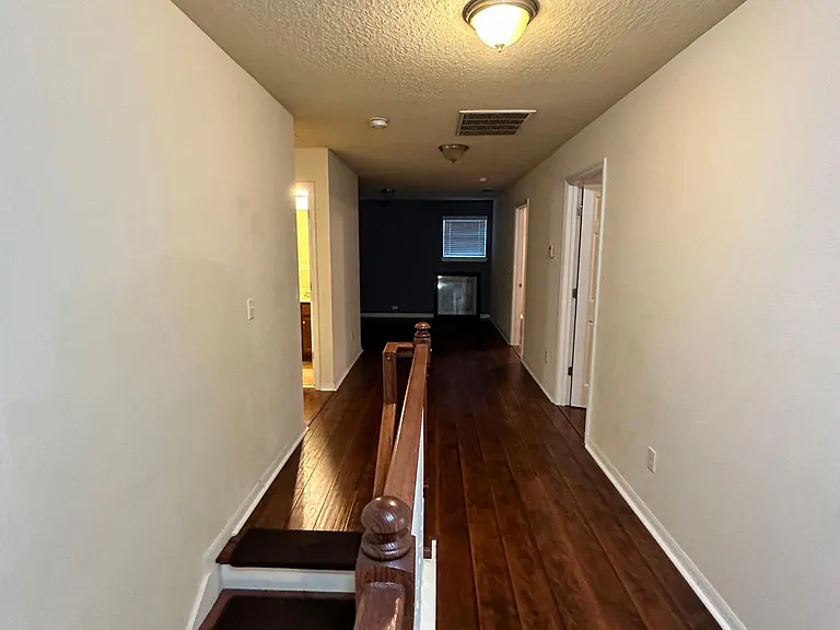 968 Maumee St — Photo 15