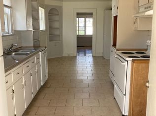 593 S 6th St #B, Griffin, GA