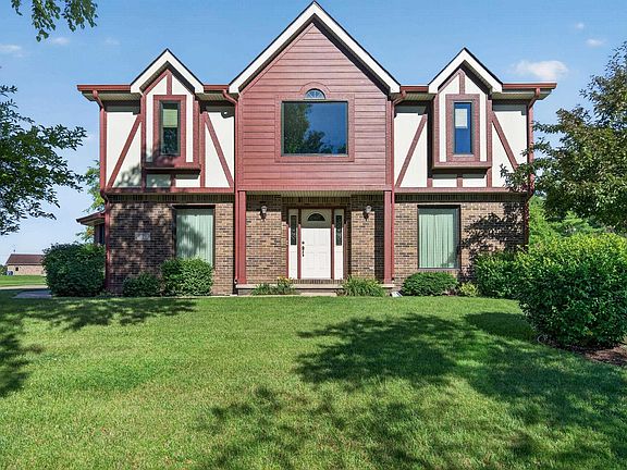 4th image of 621 Knoll Wood Ln