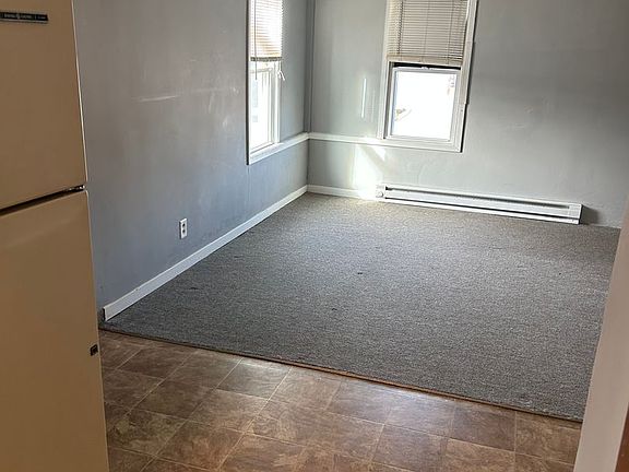 2nd image of 500 Main St #1/2
