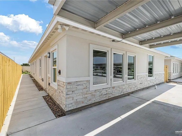 5323 Vision St #B — Photo 10