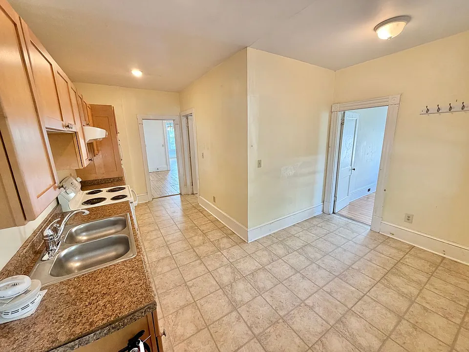 222 S Union St #1
