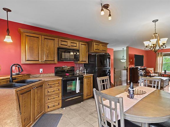 3rd image of 57 Peacock Place