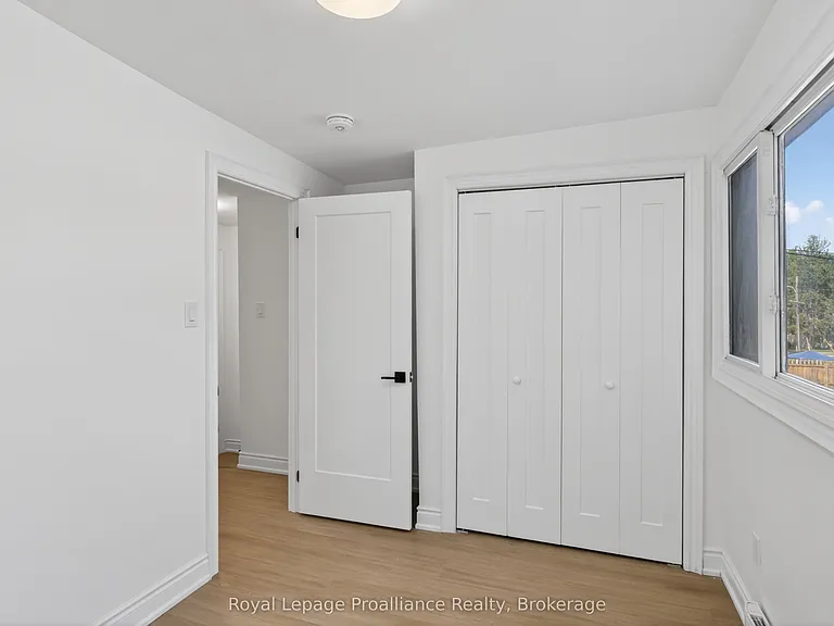 171 Hazlitt St #1 — Photo 11