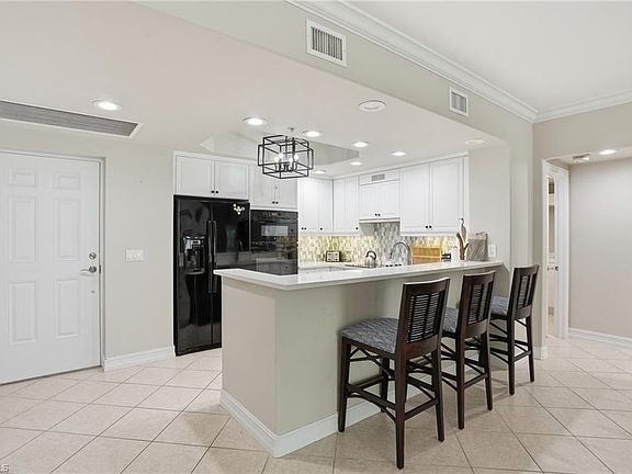 5th image of 2738 Tiburon BLVD E #B104
