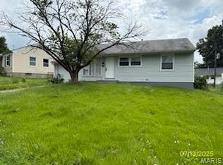 258 Presley Dr, Saint Louis, MO 63137