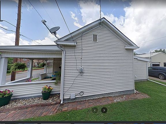 3rd image of 16 Vine St