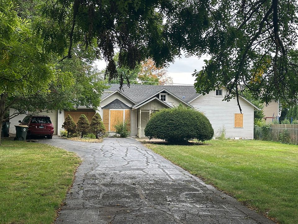 1st image of 911 N Chestnut Ave