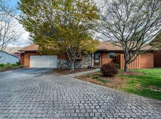 22 Foxglove Ct #A, Asheville, NC 28805