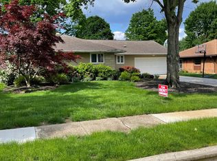 1770 Riverhill Rd, Upper Arlington, OH 43221