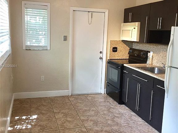 2nd image of 3123 Carter St #0